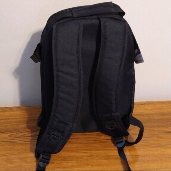 Ultimaxx Digital Camera Camcorder Back Pack Padded Dividers UM-BP100 Black NEW - Picture 3 of 6